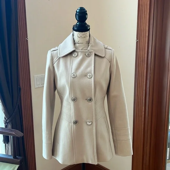 Kenneth Cole New York Like New Women’s Peacoat – Size 4 - Picture 6 of 11